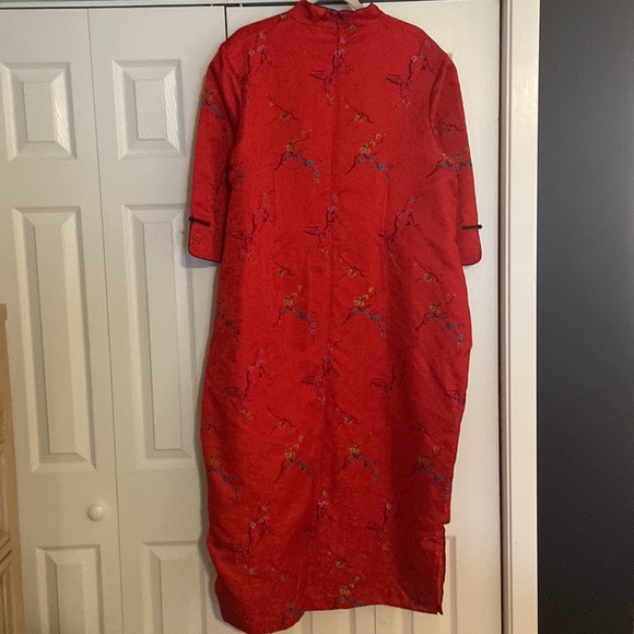 Red Asian style dress - Picture 3 of 5